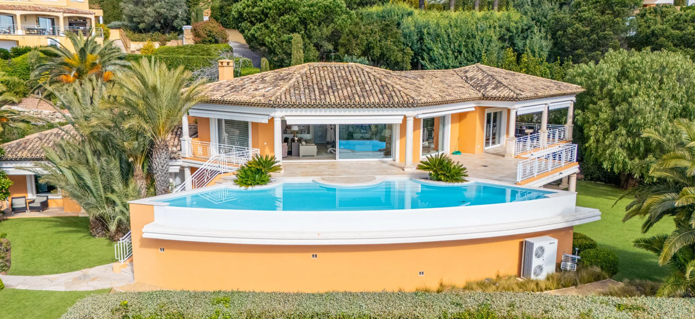 Discover this property: Grimaud - France - House, 10 rooms, 5 bedrooms - Slideshow Picture 1
