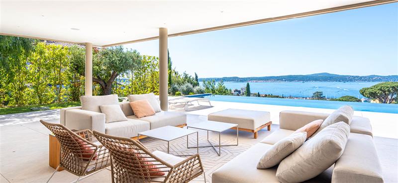Découvrir cette propriété: Sainte-Maxime - France - Maison, 8 pièces, 6 chambres - Slideshow Picture 3